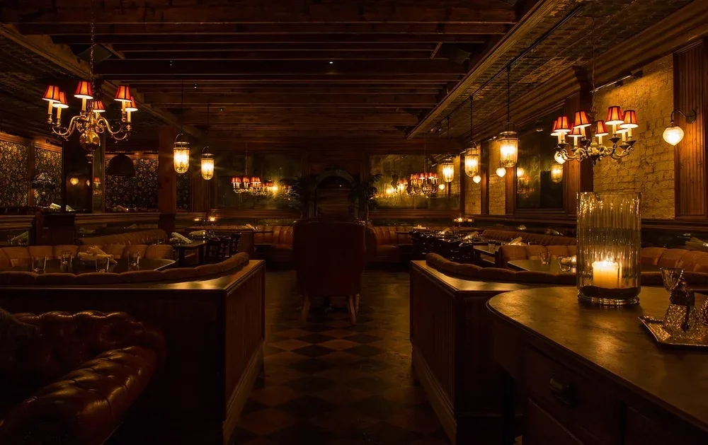 Gilt Bar — photo 8
