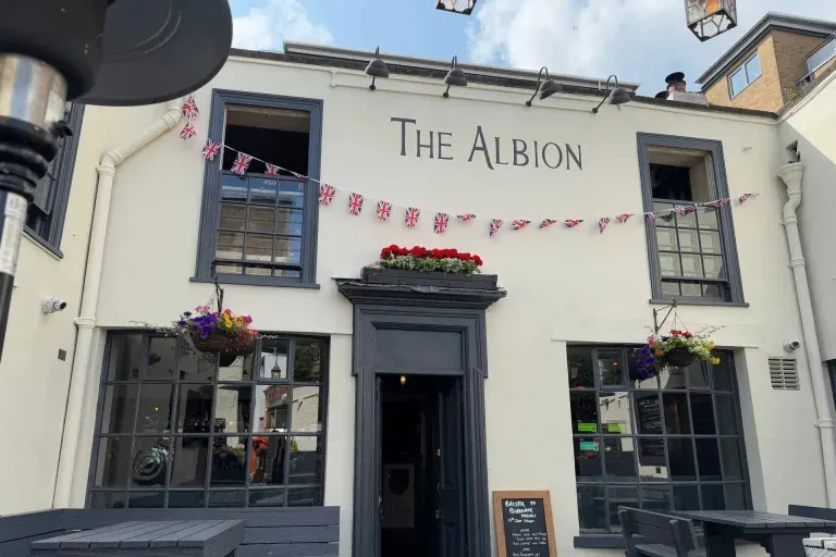 Upstairs @ The Albion — photo 44