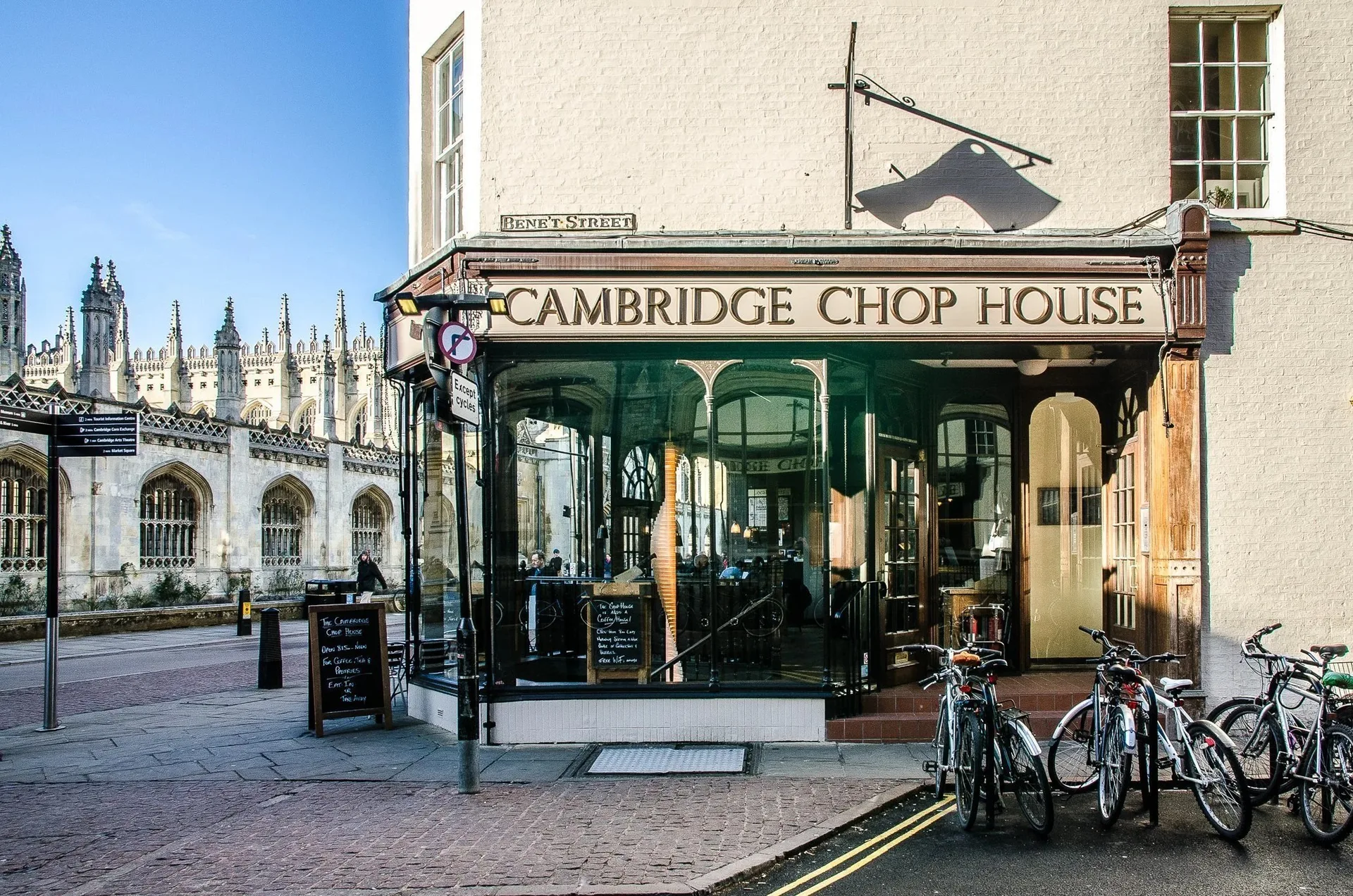 The Three Horseshoes — photo 45