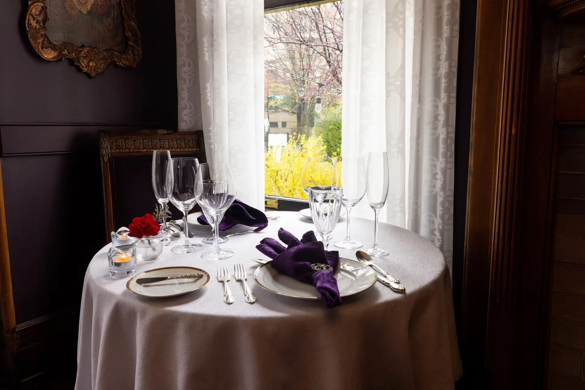 McNinch House Restaurant — atmosphere
