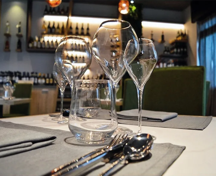 Cosmo Restaurant — atmosphere