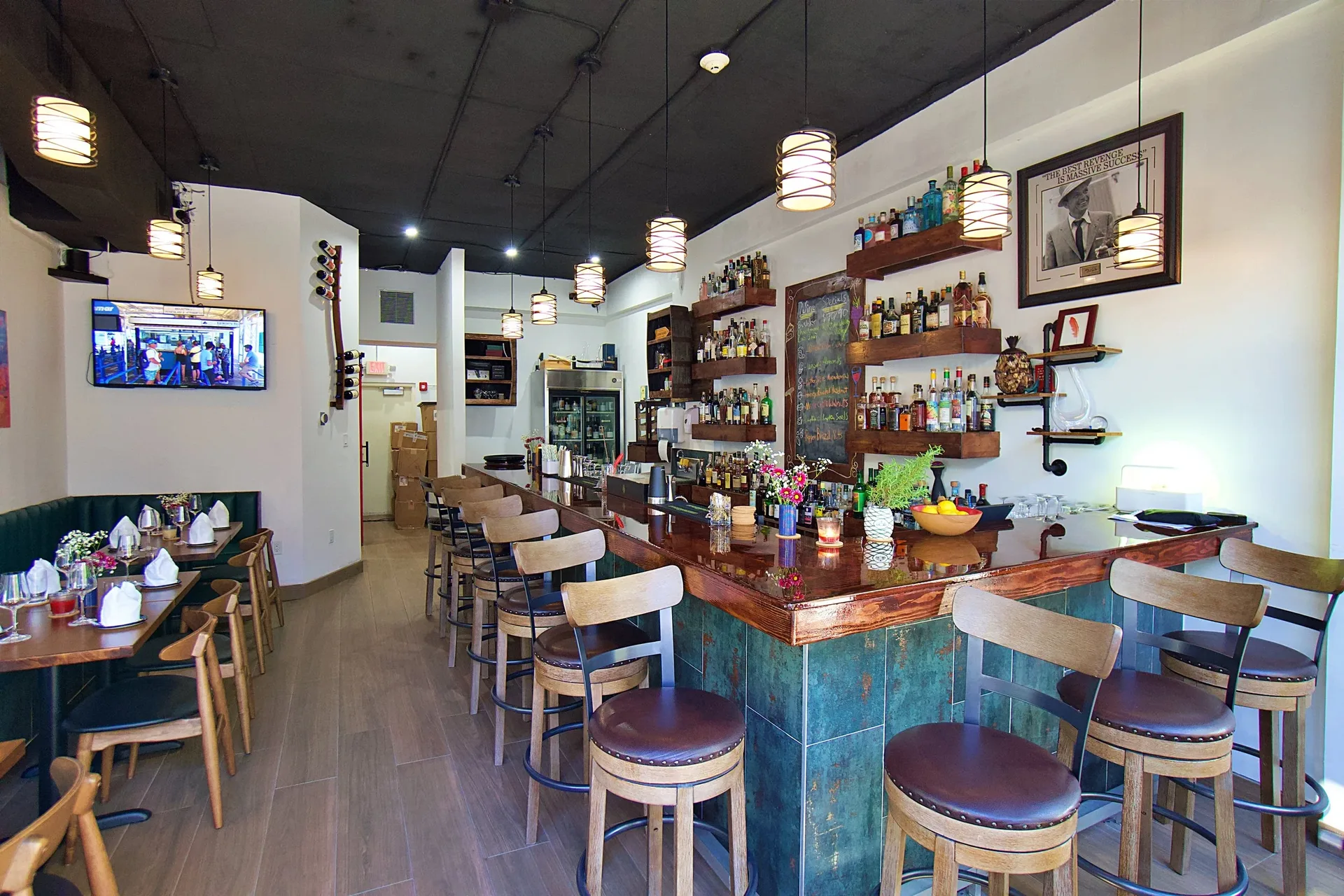Le Petit Bar — photo 49