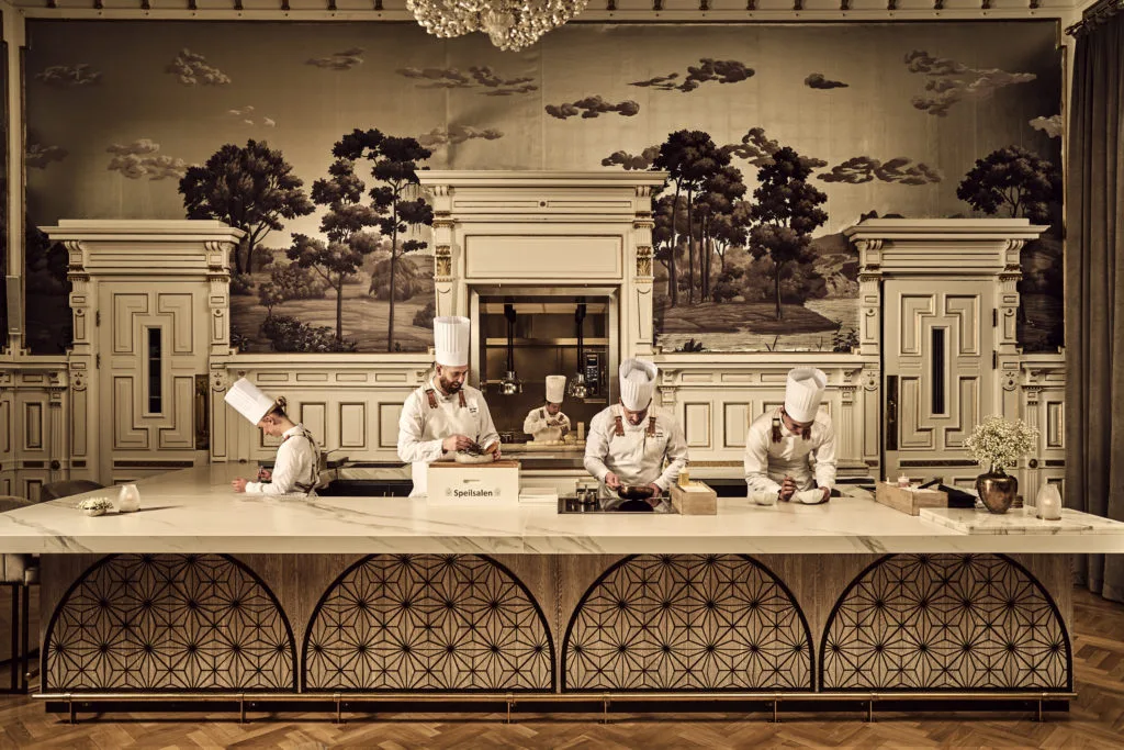 Speilsalen — kitchen