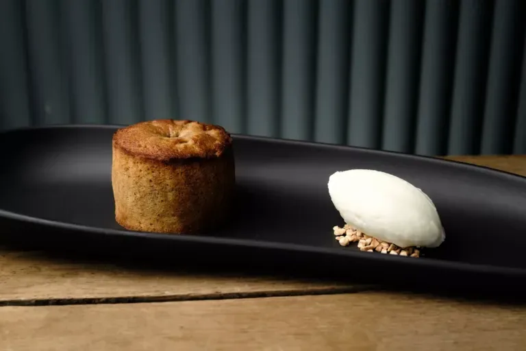 Roble by Jairo Rodríguez — food
