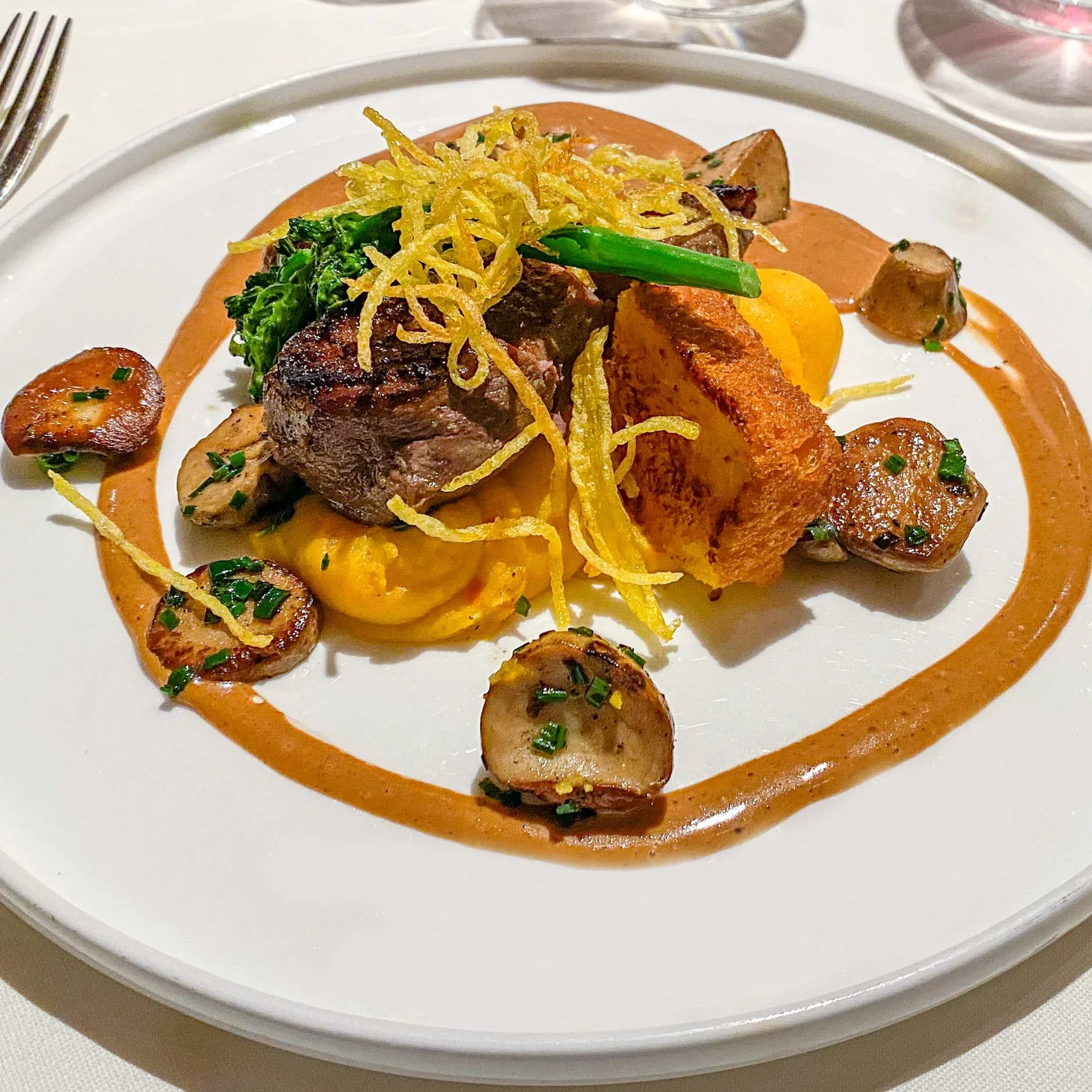 mundart Restaurant — photo 9