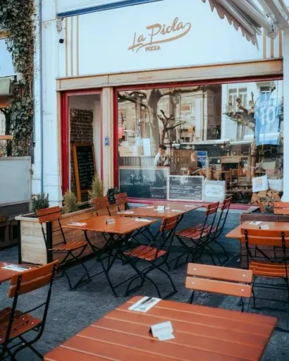 Piola Pizza — atmosphere