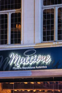 Maccione, Liège