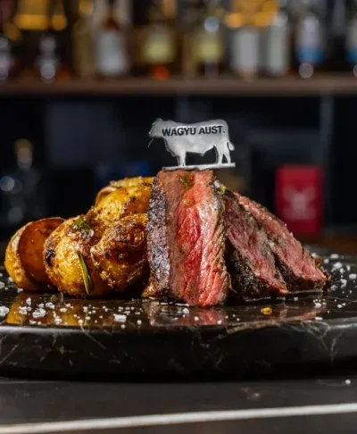 Holsteins Steakhouse — photo 5