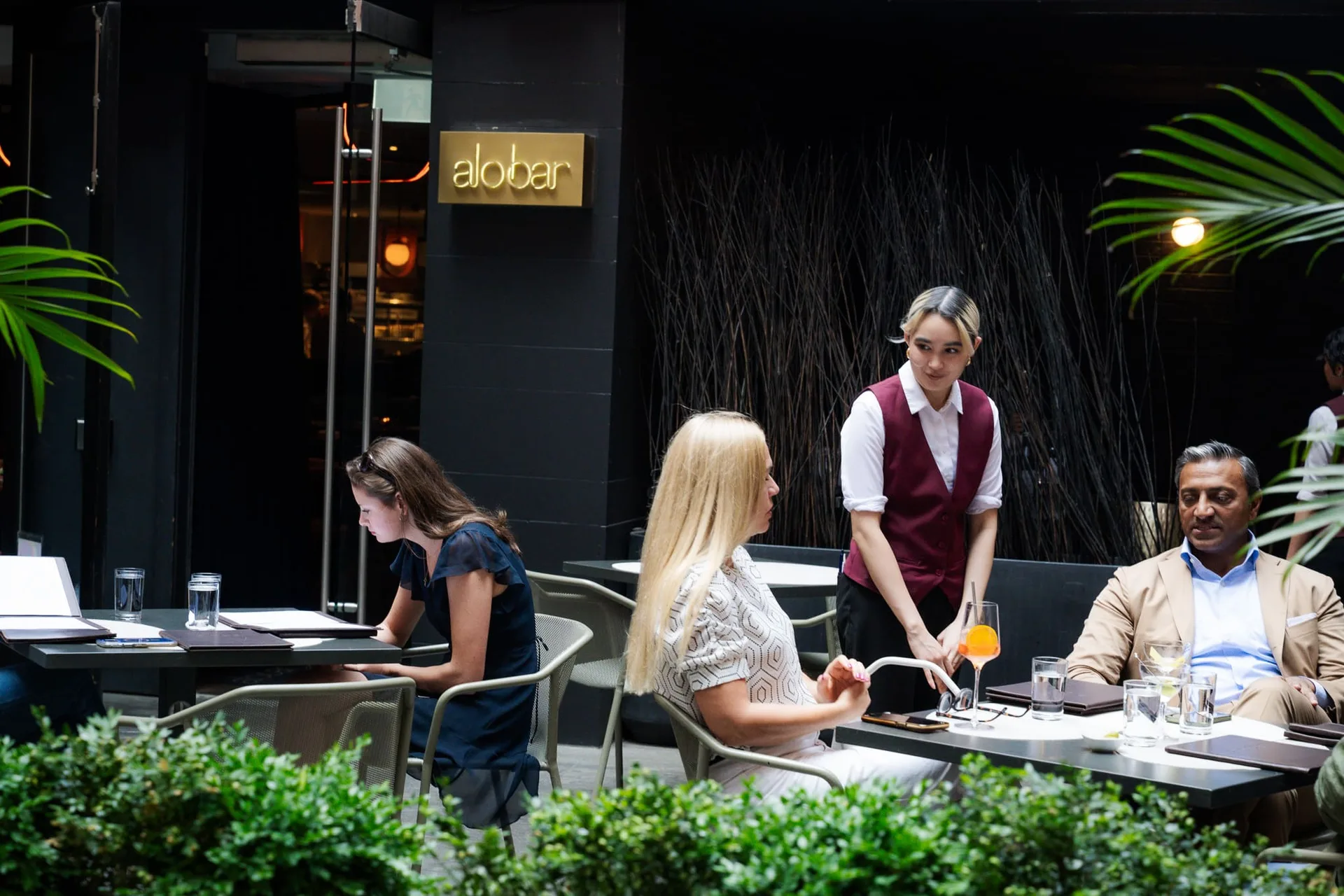 Alobar Yorkville — photo 13