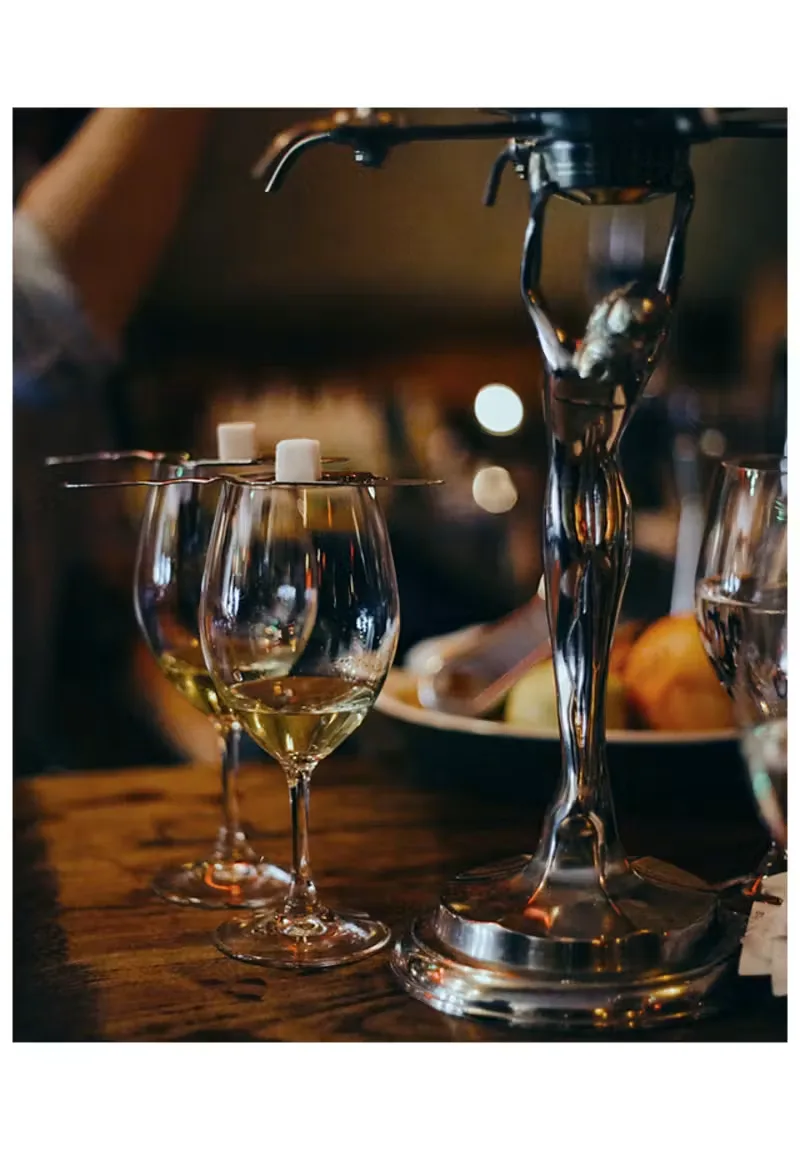 Bar Isabel — photo 8