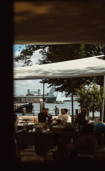 River Bar — photo 6