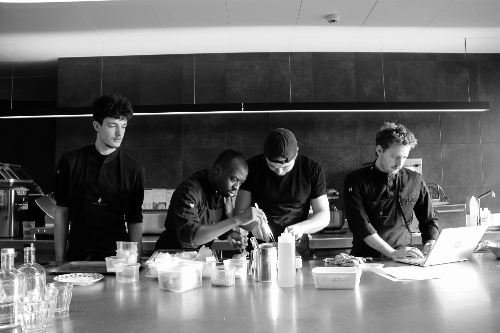 Bar Bulot — kitchen
