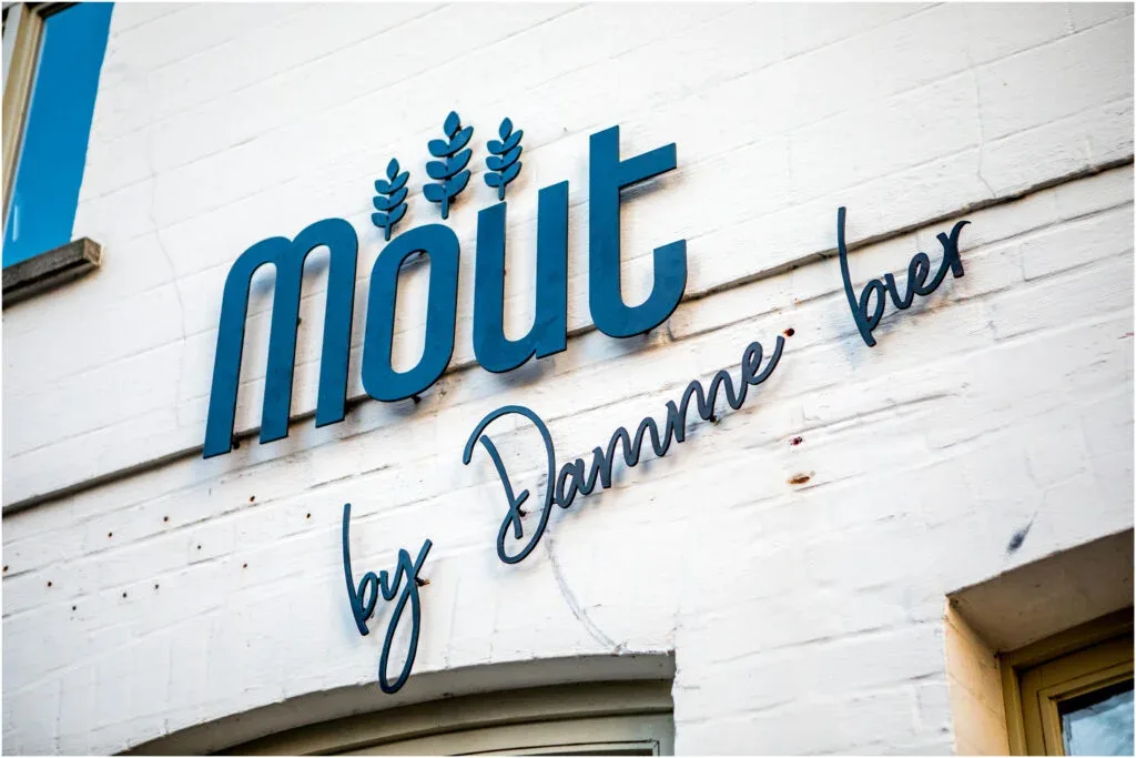 Mout — photo 5