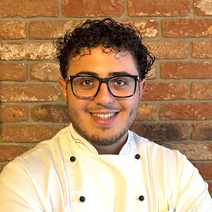 Daniele Winebar Restaurant Lounge — kitchen