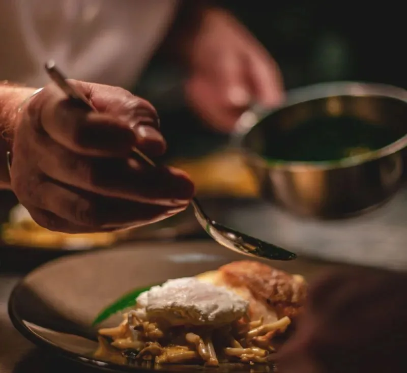 RESTORAN RUSTIQUE — kitchen