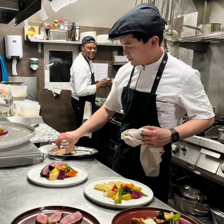 Moris — kitchen