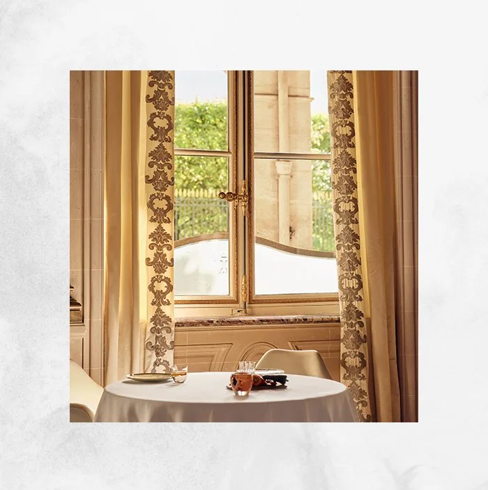 Le Meurice — atmosphere