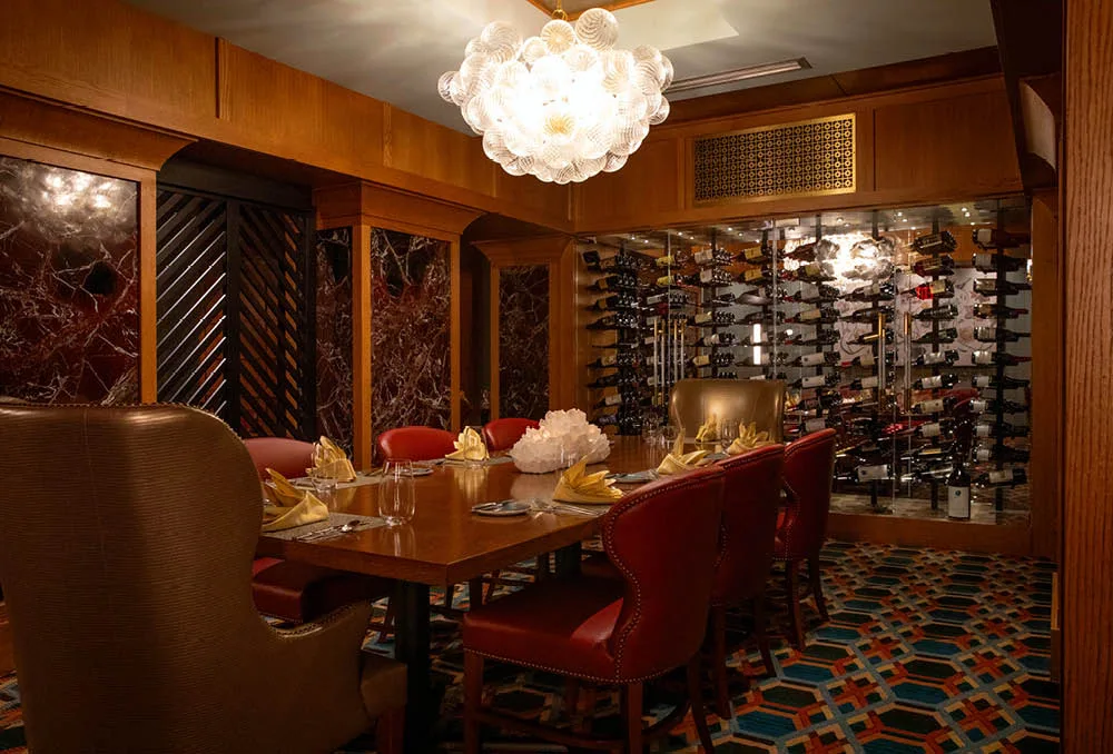 The OAK room & bar, Hot Springs