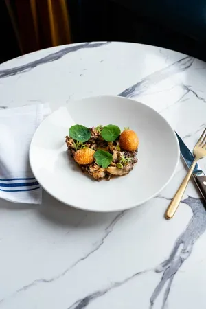6 Restaurant — photo 6