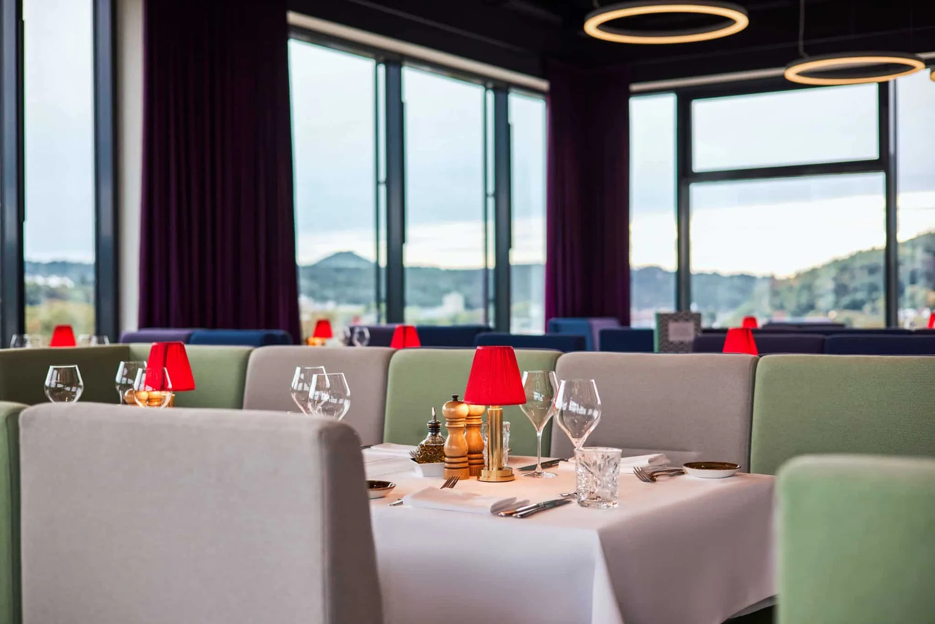Hi, Charles: Bar und Restaurant, Schwäbisch Gmünd