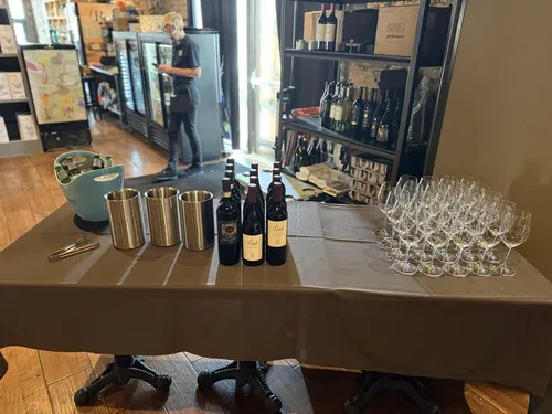 R Wine Bar & Kitchen — photo 6