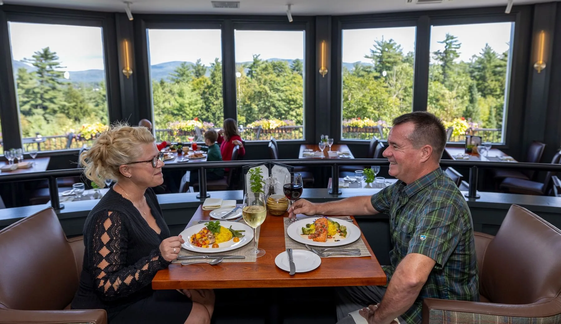 Ledges Restaurant — atmosphere