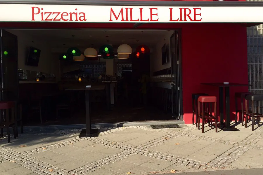 Pizzeria Mille Lire — atmosphere