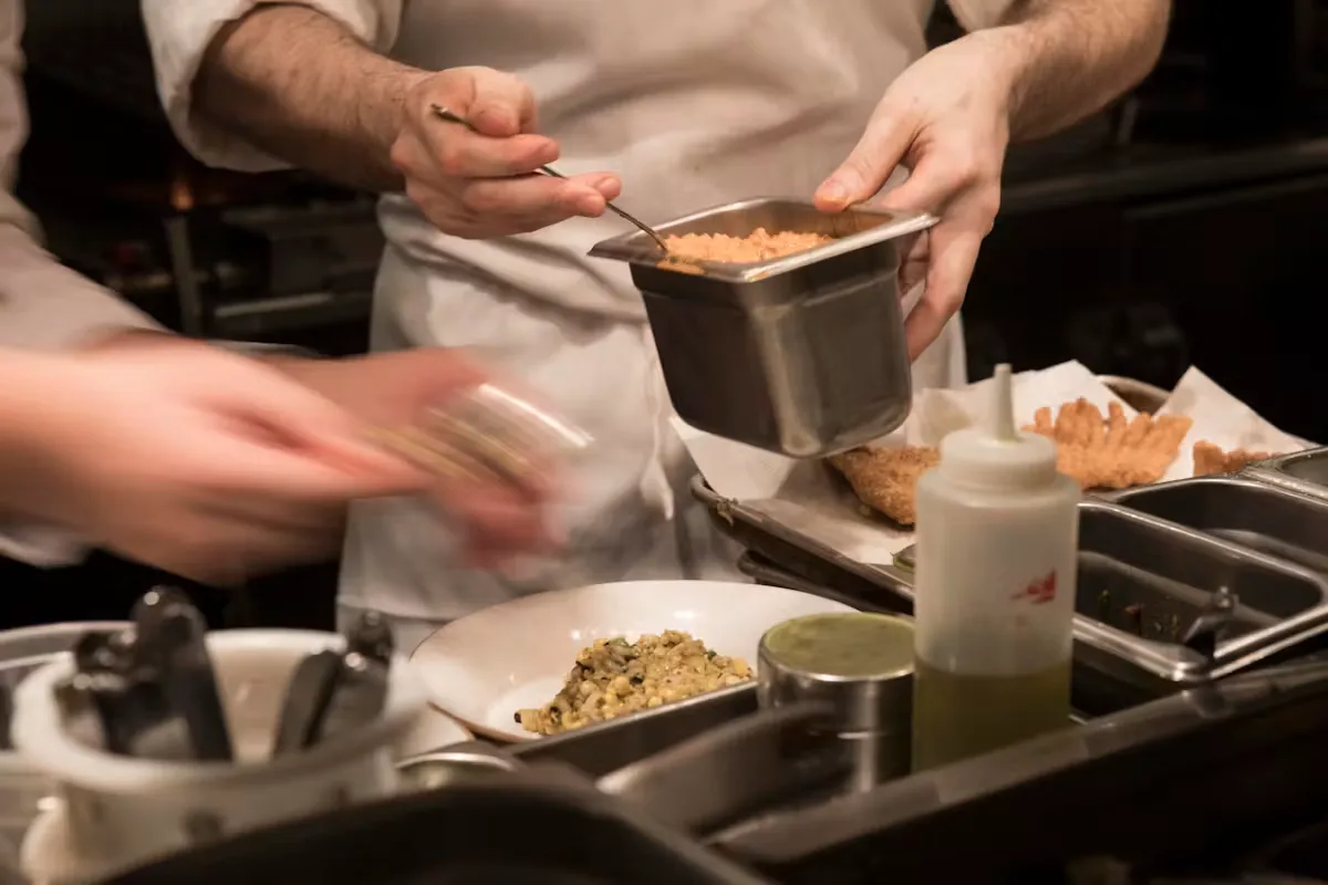 Loring Place — kitchen
