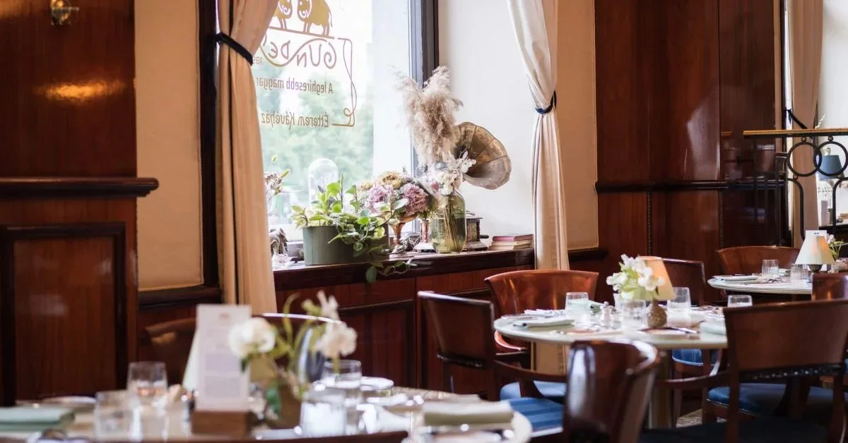 Gundel Cafe Patisserie Restaurant — photo 55