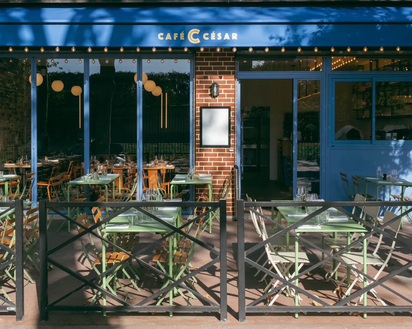 Café César — atmosphere