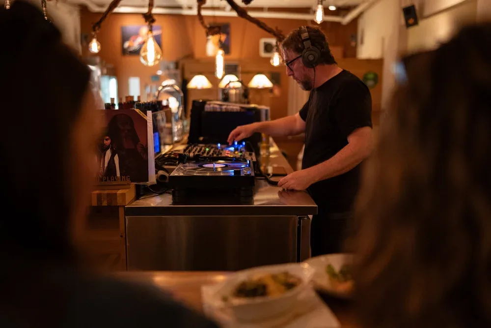 HiFi Wine Bar — photo 12