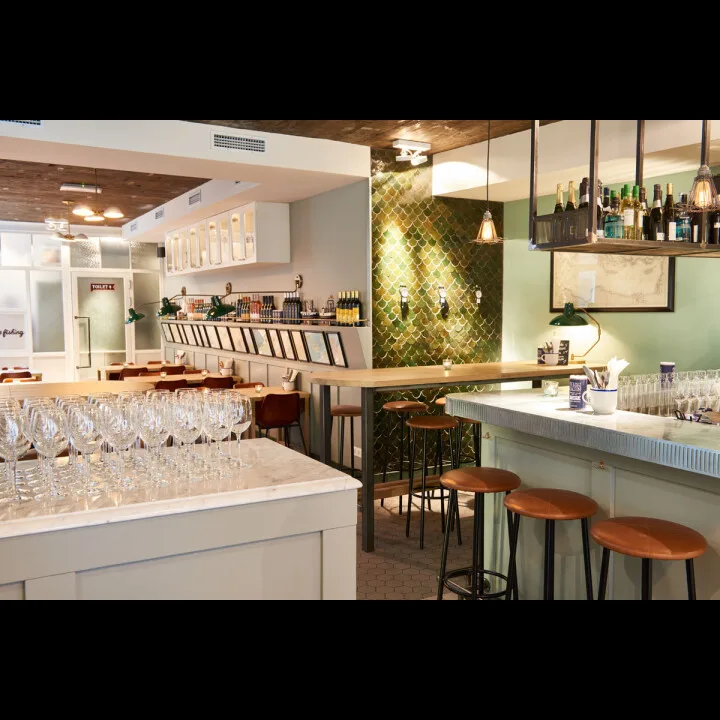 Sea Salt Saloon — photo 24