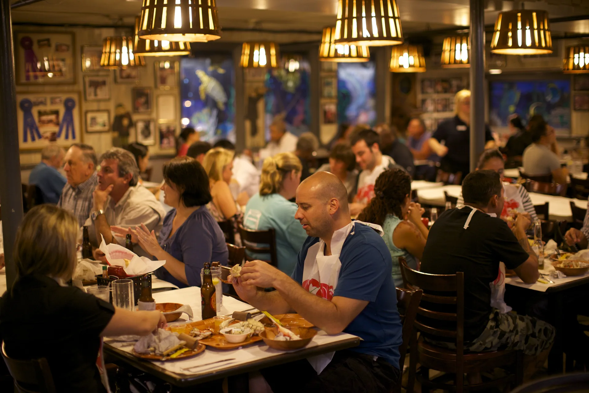 Rustic Inn Crabhouse — atmosphere