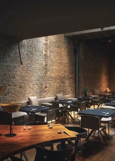 Sticks ’n’ Sushi — atmosphere
