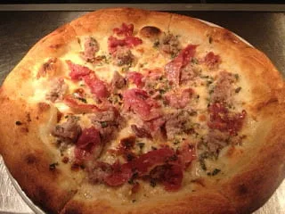 Bertha’s Pizza — photo 4