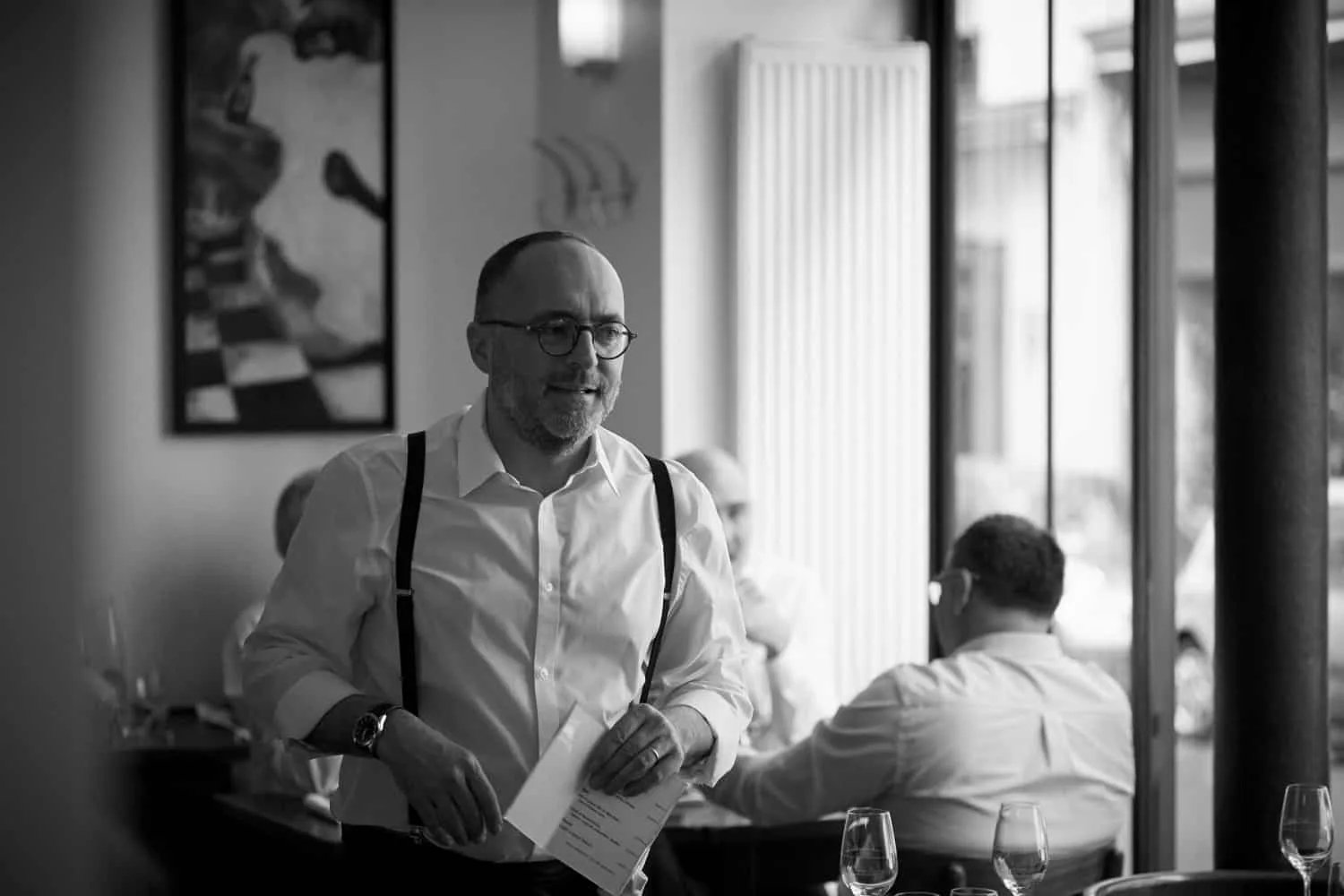 Les Canailles Pigalle — kitchen