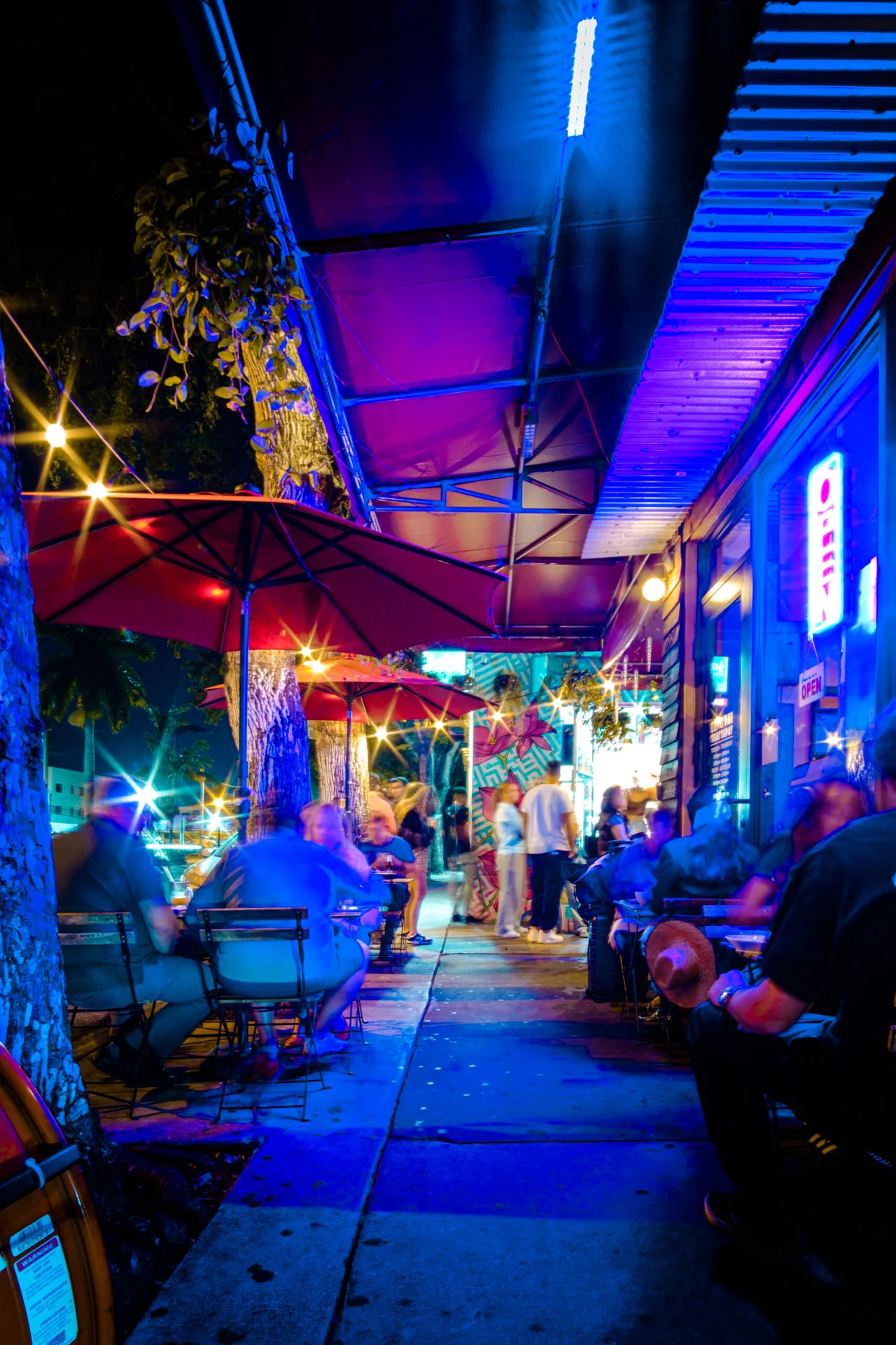 Lung Yai Thai Tapas — atmosphere
