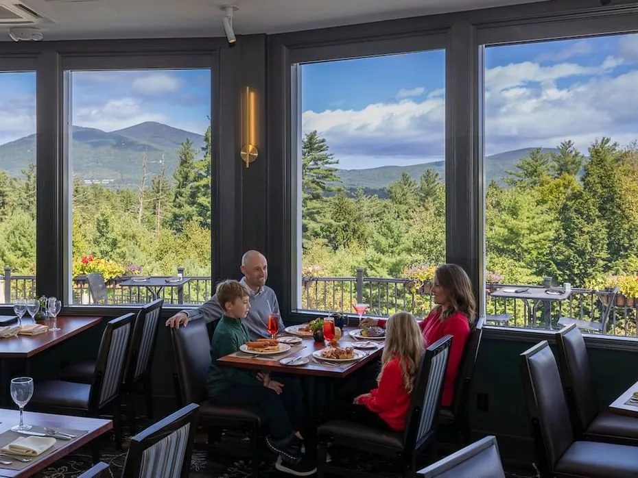 Ledges Restaurant — atmosphere
