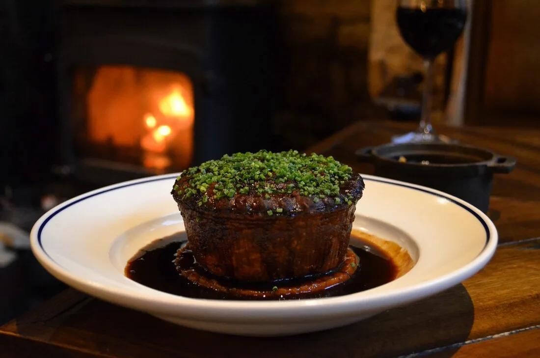 Horse & Groom — food