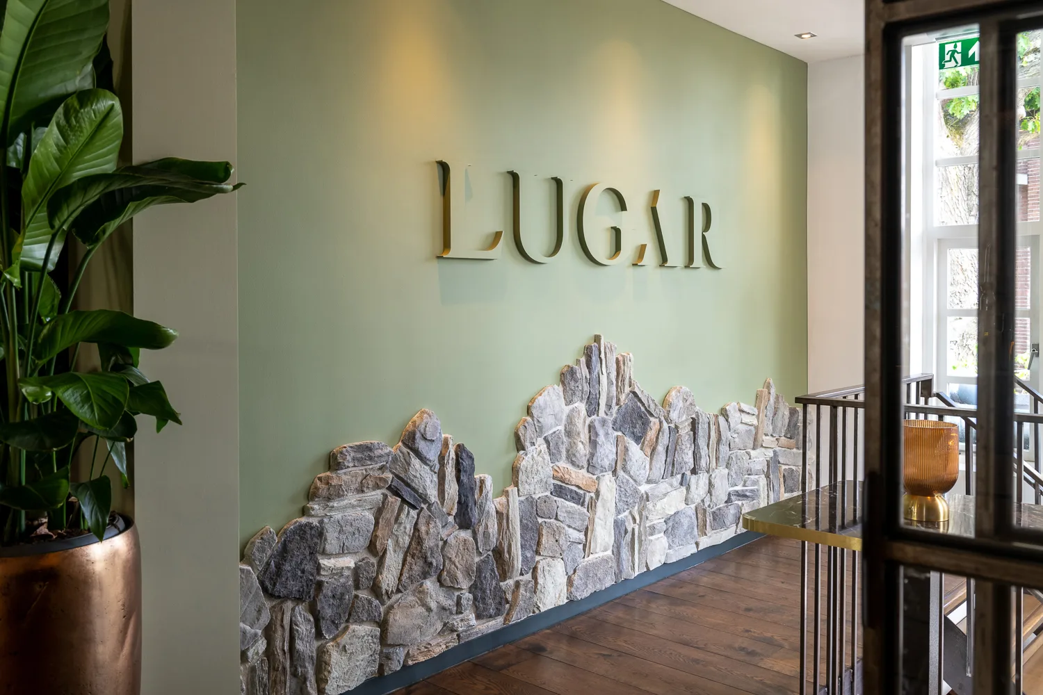 Lugar — photo 11