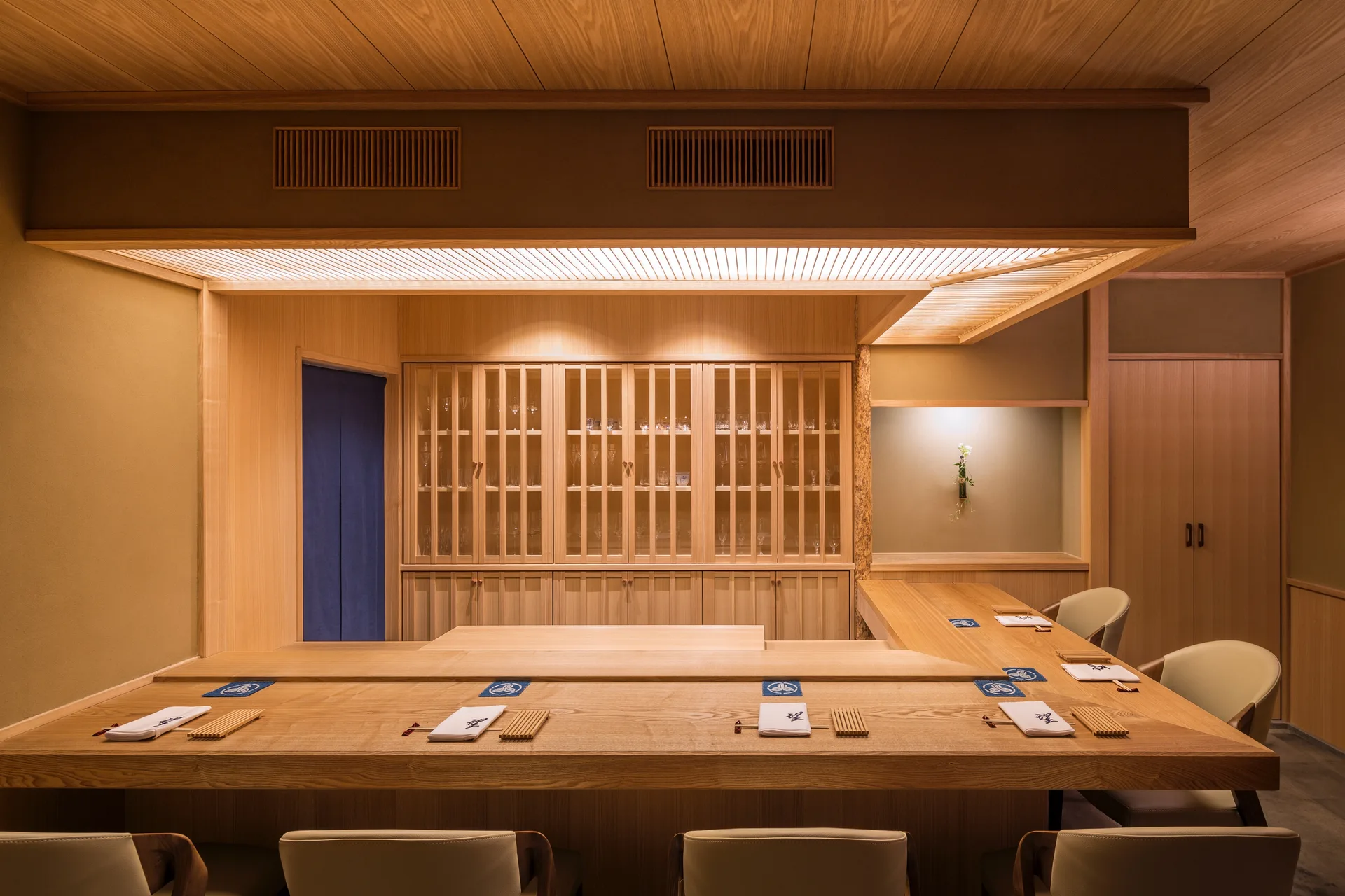 Sushi Noz — atmosphere