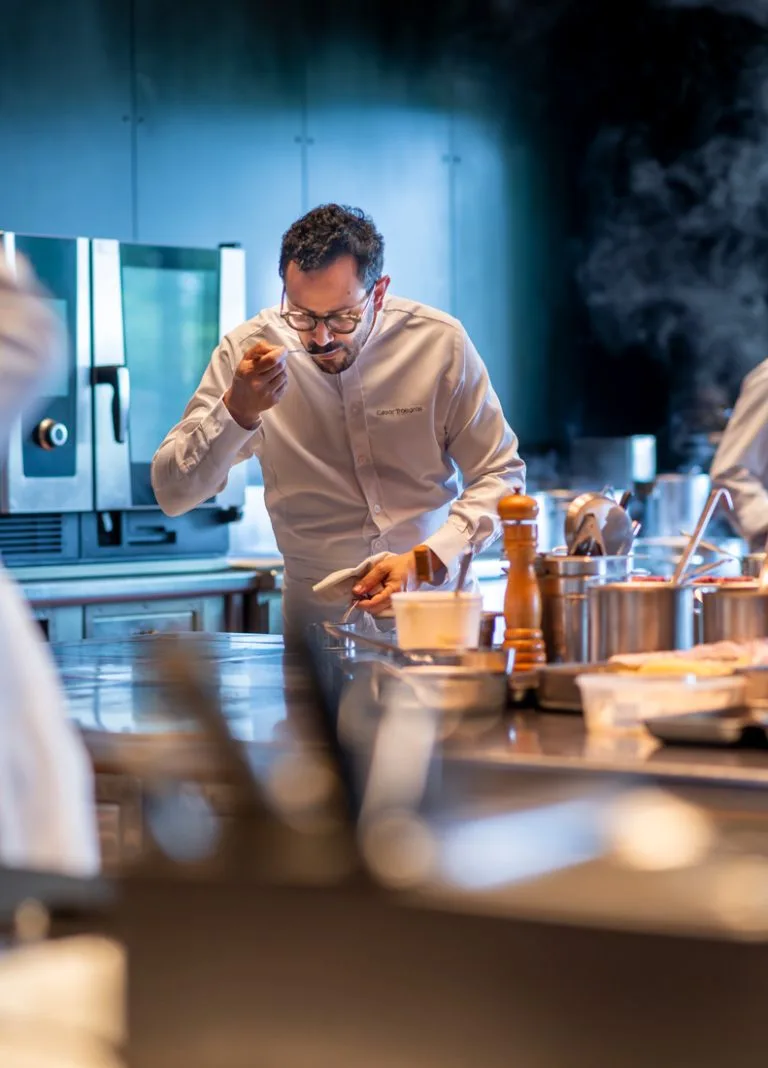 Troisgros — kitchen