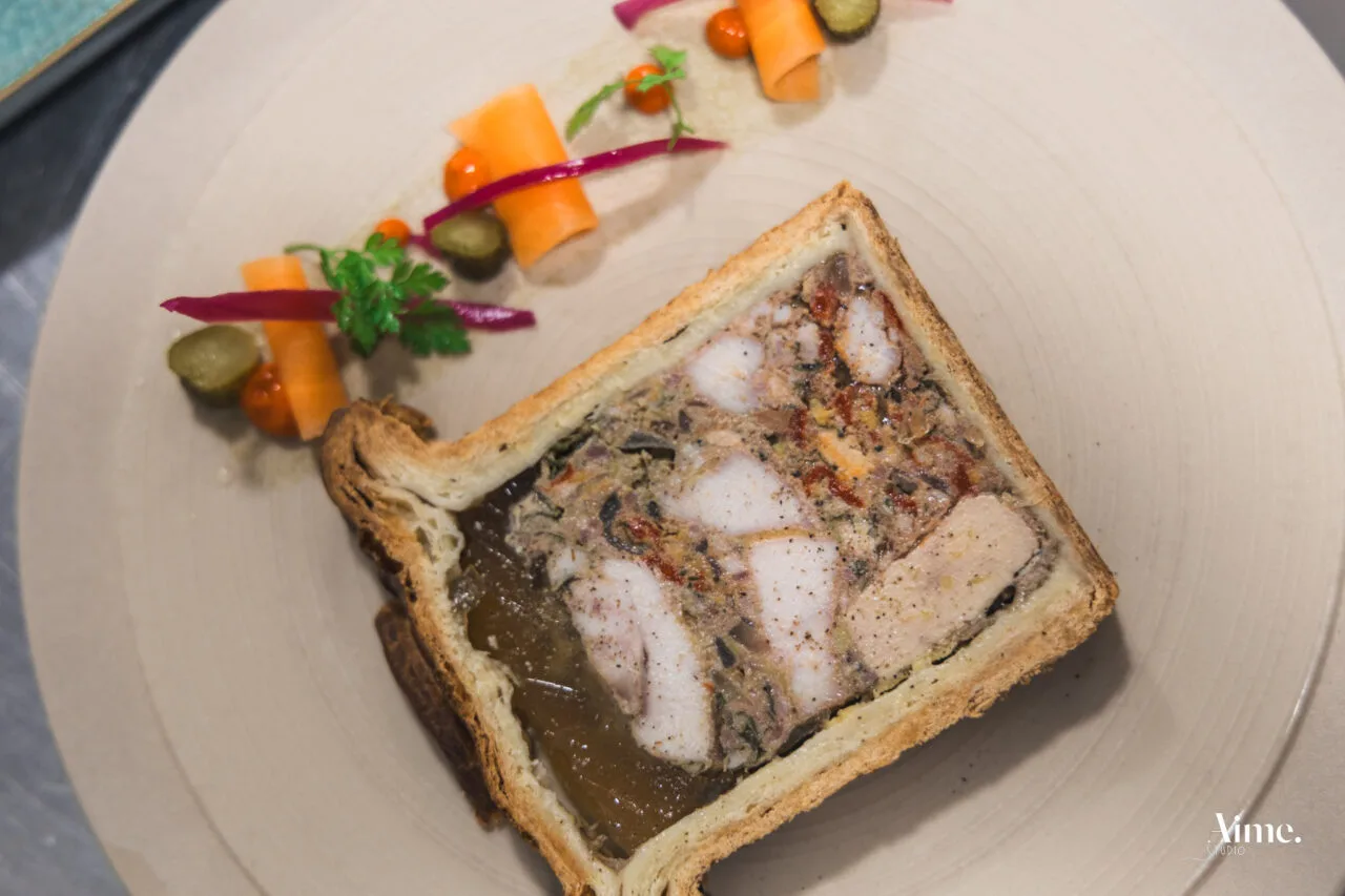 Les Passantes — food