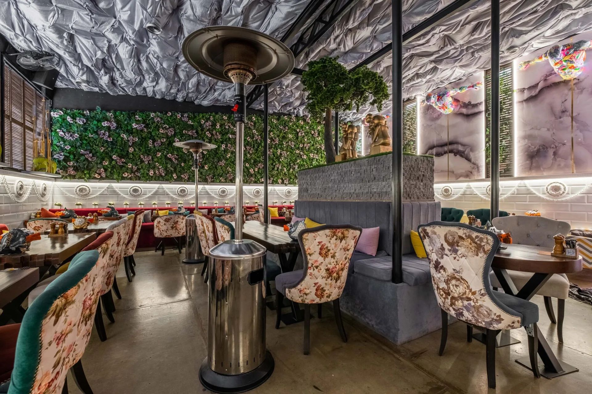 Restaurant Inside — photo 19