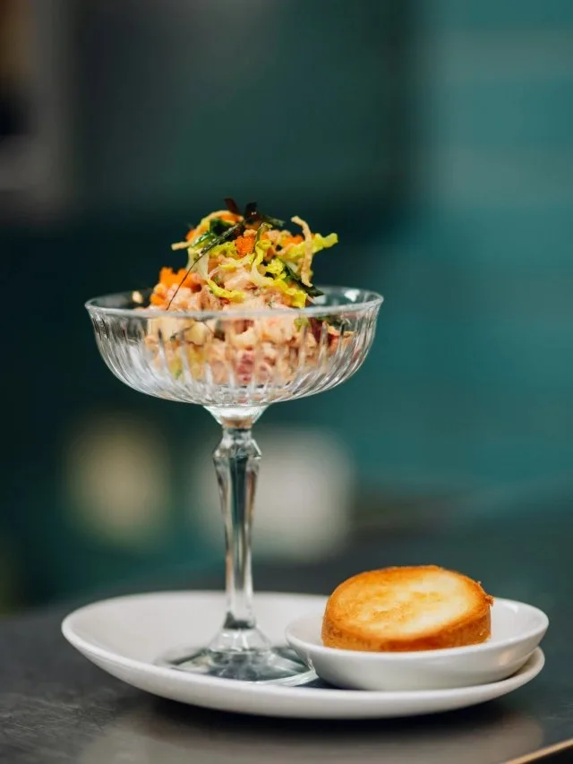 Burger &amp; Lobster Bank — food