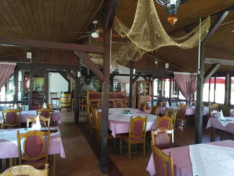 Restoran Ribnjak — photo 11