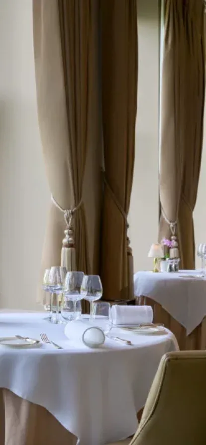 The Falls Restaurant — atmosphere