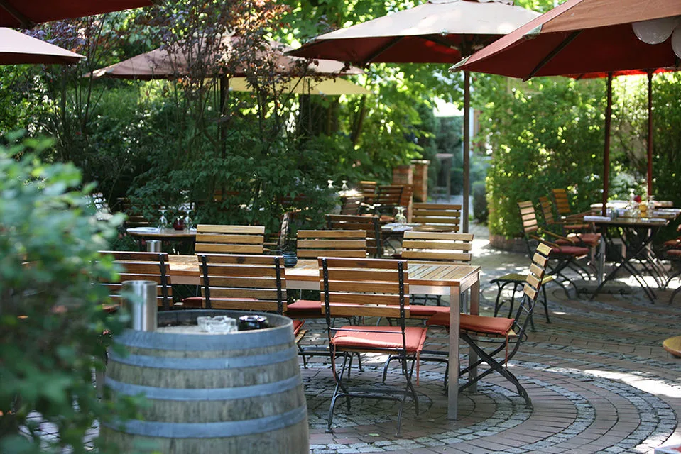 Pades Restaurant — photo 18