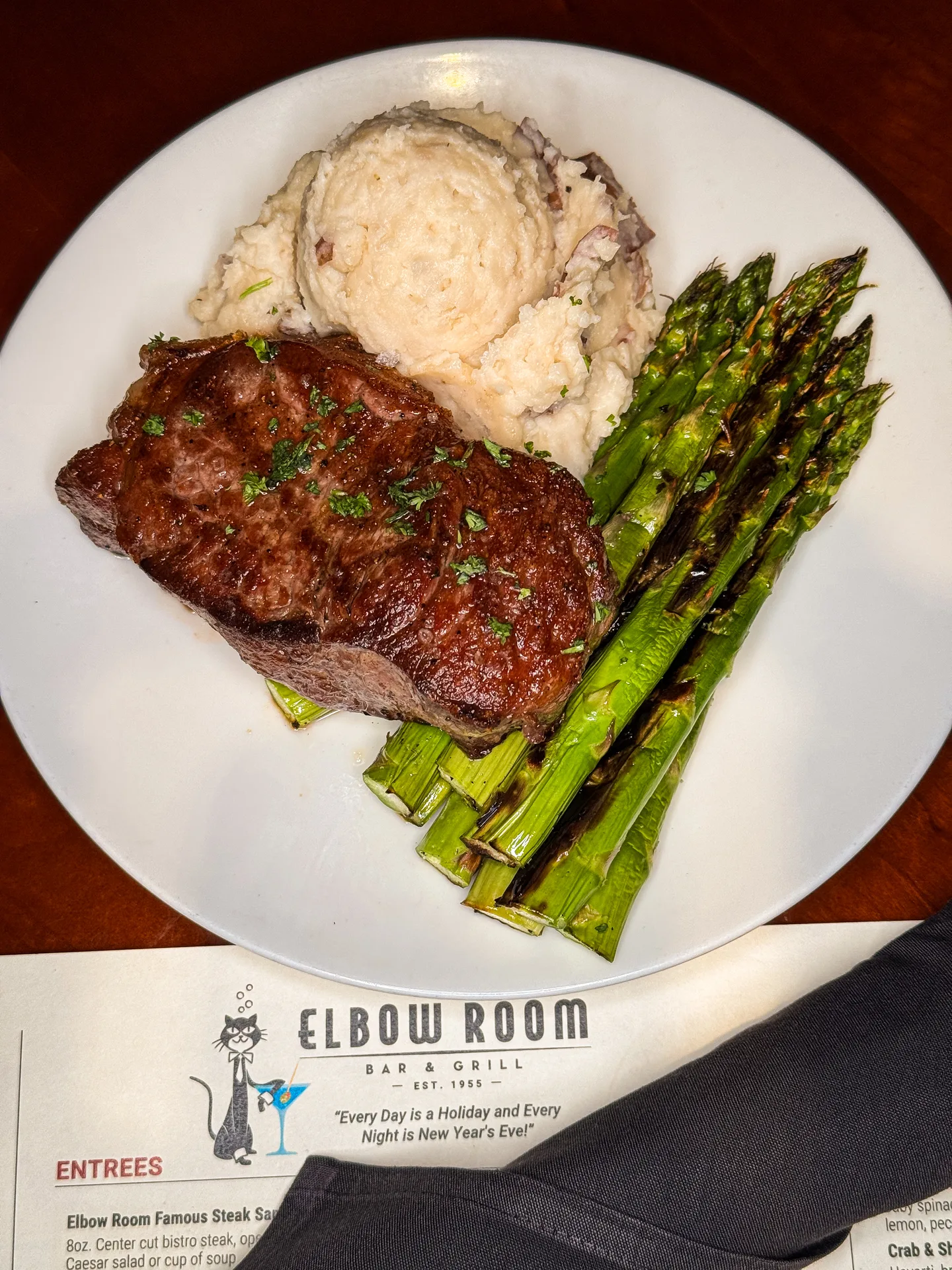 Elbow Room Bar & Grill — photo 32