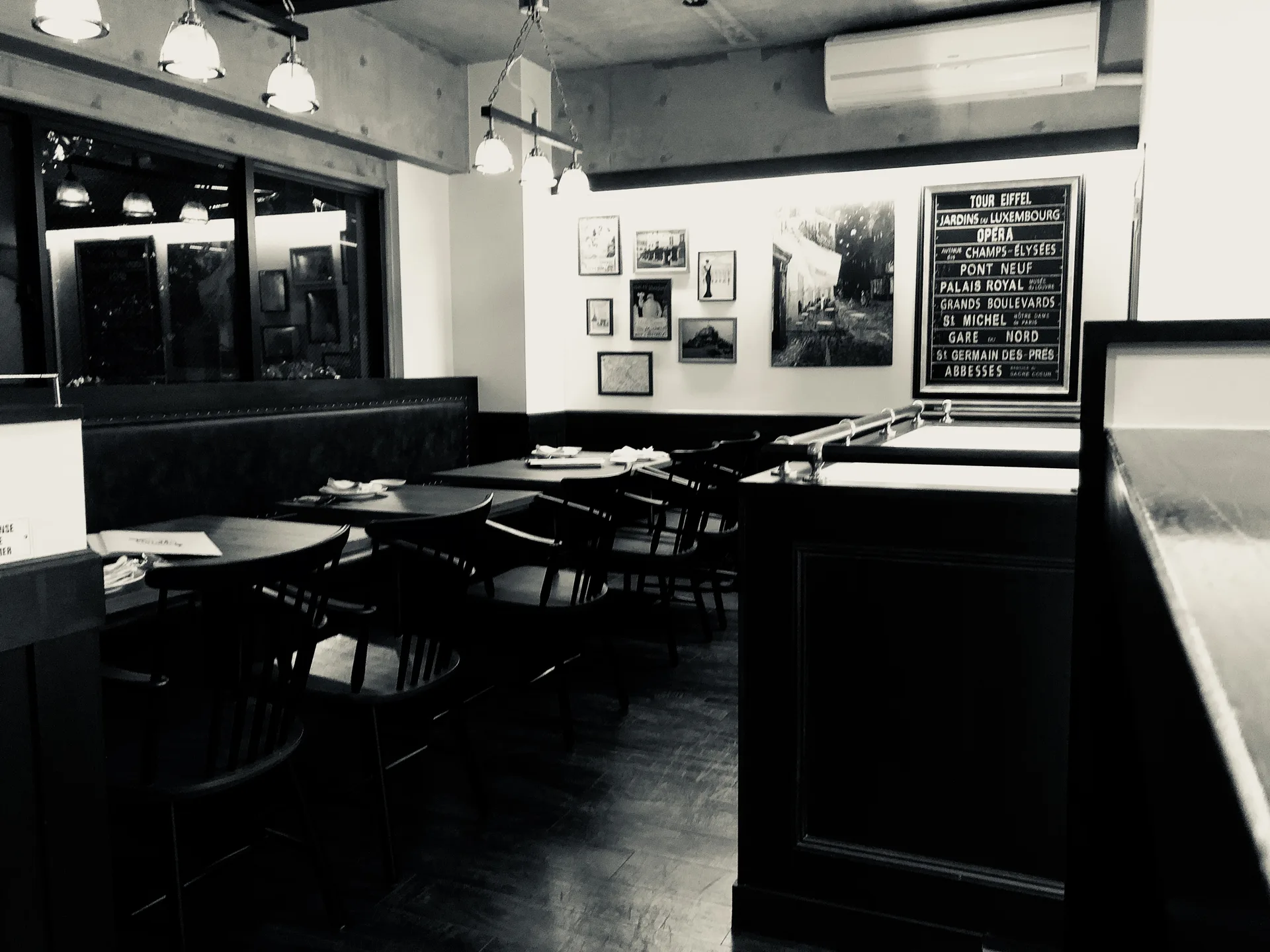 à table — photo 11